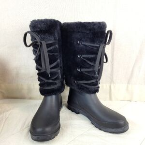 Dirty Laundry all weather rubber boots faux fur lace-up cozy comfy gorpcore 8